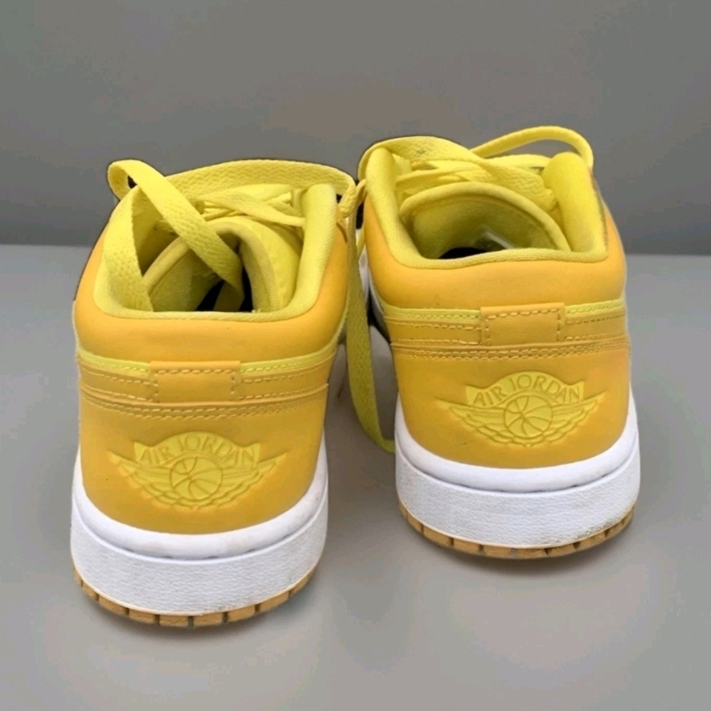 Nike Air Jordan 1 Low Yellow Strike White Pollen Wmns US Size 10.5 Mens US Sz 9 - Picture 4 of 8